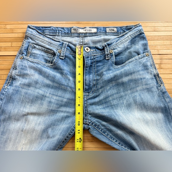 BKE Tyler Wide Leg Regular Fit Denim Jeans, (Distressed) Men's Size 32R - Picture 3 of 16